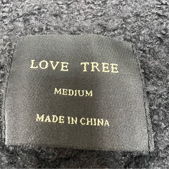 Love Tree wool blend thick vest size medium - Picture 7 of 7